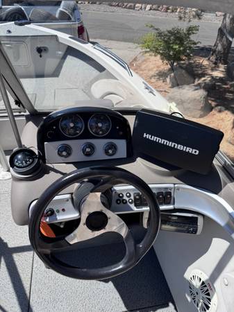 Crestliner, dovoz USA — foto 6 z 10