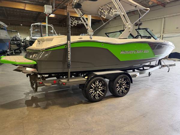 2019 MasterCraft, dovoz USA — foto 1