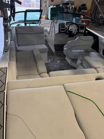2019 MasterCraft, dovoz USA — foto 8 z 9