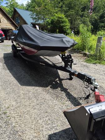 Tracker, dovoz USA — foto 3 z 12