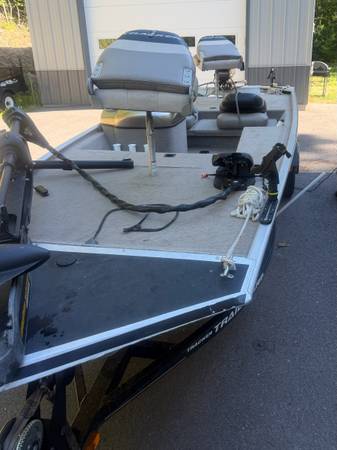 2005 Tracker, dovoz USA — foto 5 z 10