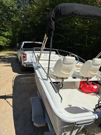 2012 Boston Whaler, dovoz USA — foto 4 z 6