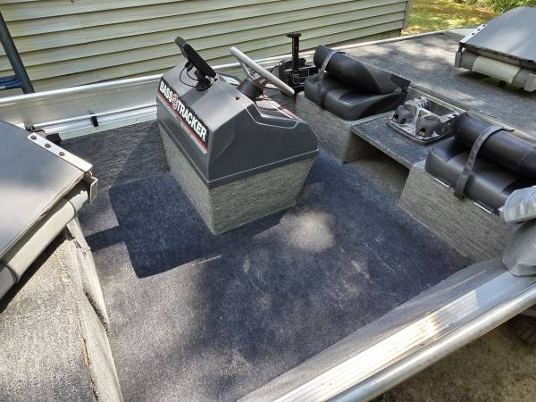 Tracker, dovoz USA — foto 9 z 11