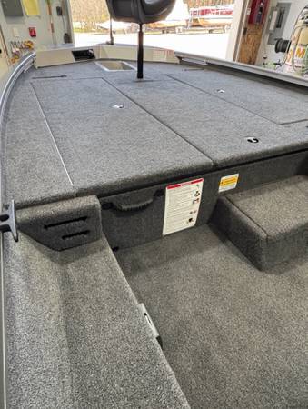 Lowe, dovoz USA — foto 2 z 5