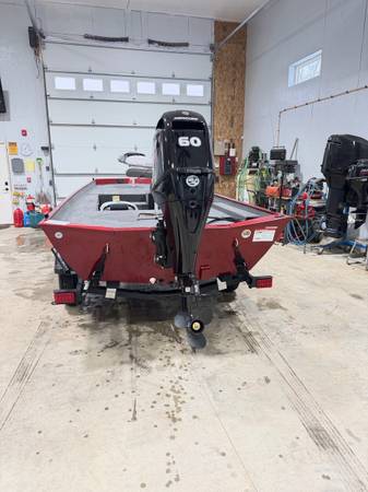 2026 Crestliner, dovoz USA — foto 5 z 5