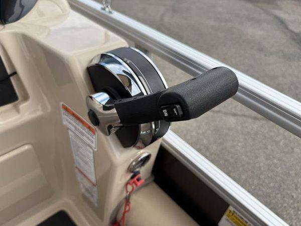 2018 Tracker, dovoz USA — foto 10 z 10