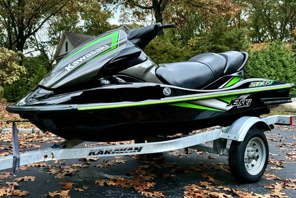 2017 Yamaha, dovoz USA — foto 2 z 4