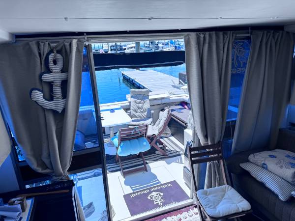 Sea Ray, dovoz USA — foto 9 z 12