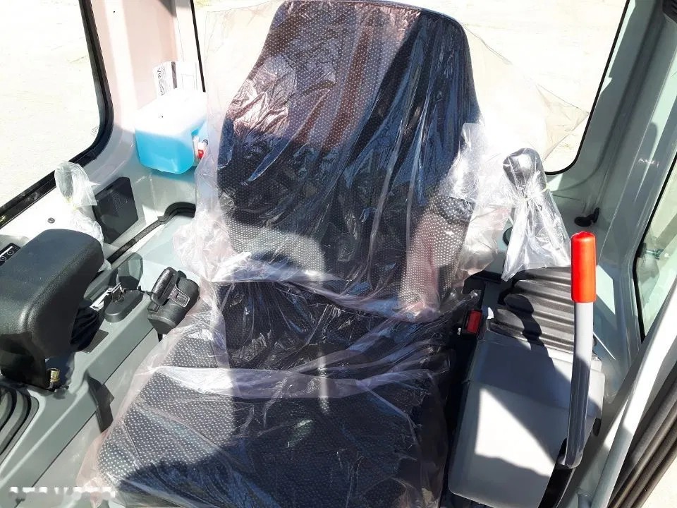 2025 Takeuchi NOVÁ, dovoz Skladem v EU — foto 13 z 14