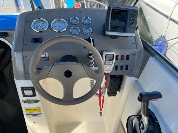Bayliner, dovoz USA — foto 9 z 12