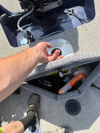 2020 Tracker, dovoz USA — foto 10 z 12