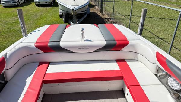 2010 MasterCraft, dovoz USA — foto 8 z 12