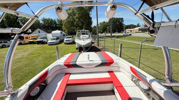 2010 MasterCraft, dovoz USA — foto 9 z 12