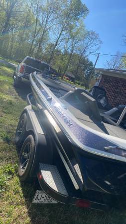 2015 Skeeter, dovoz USA — foto 1
