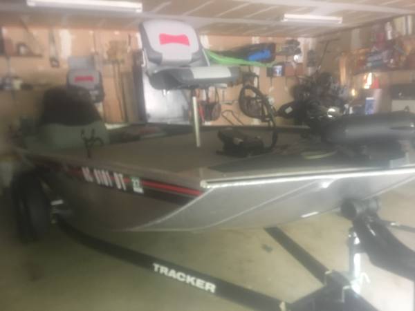 Tracker, dovoz USA — foto 5 z 7