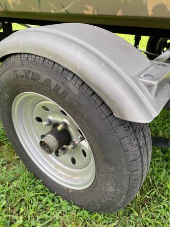 2023 Tracker, dovoz USA — foto 3 z 12