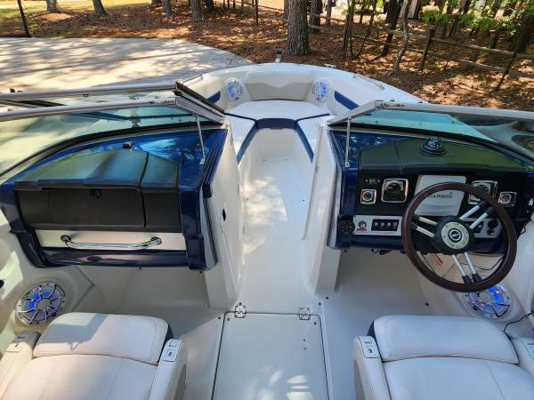 2009 Chaparral, dovoz USA — foto 4 z 11