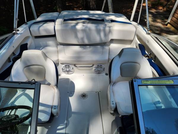 2009 Chaparral, dovoz USA — foto 6 z 11
