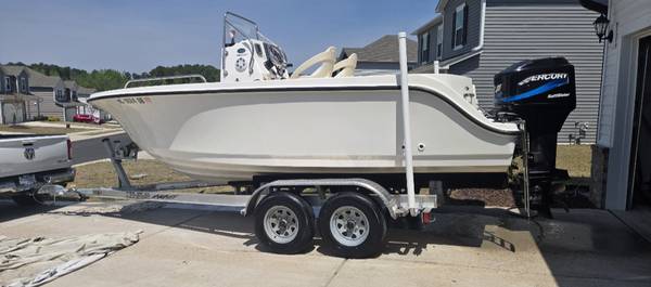 2005 Bayliner, dovoz USA — foto 2 z 3