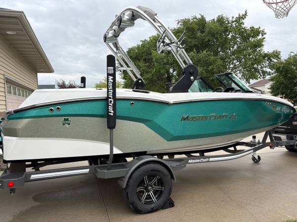 2021 MasterCraft, dovoz USA — foto 4 z 12