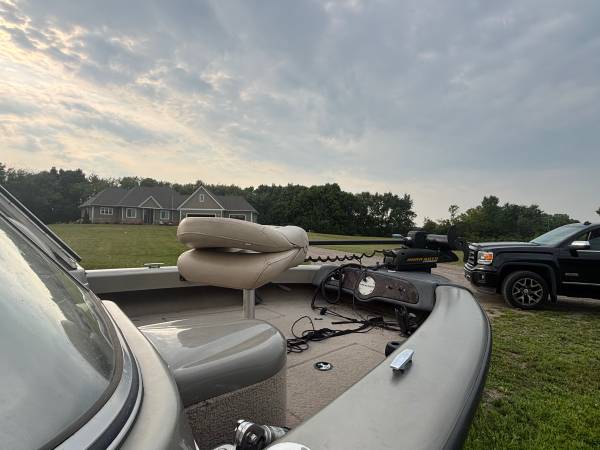2003 Tracker, dovoz USA — foto 4 z 4