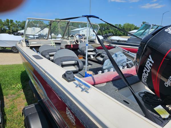 2001 Crestliner, dovoz USA — foto 5 z 6