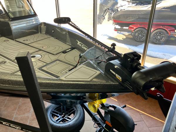 2026 Tracker, dovoz USA — foto 4 z 12