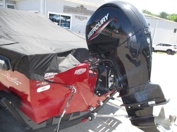 2023 Tracker, dovoz USA — foto 5 z 12