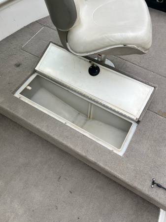 Crestliner, dovoz USA — foto 9 z 12