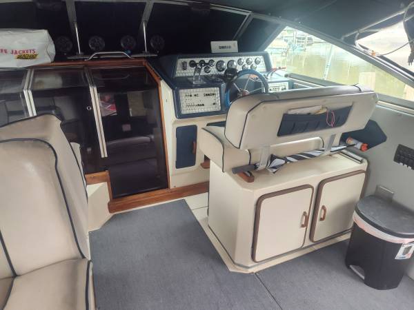 Sea Ray, dovoz USA — foto 10 z 12