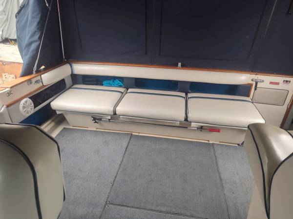 Sea Ray, dovoz USA — foto 8 z 12