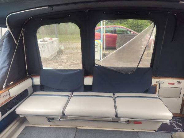 Sea Ray, dovoz USA — foto 9 z 12