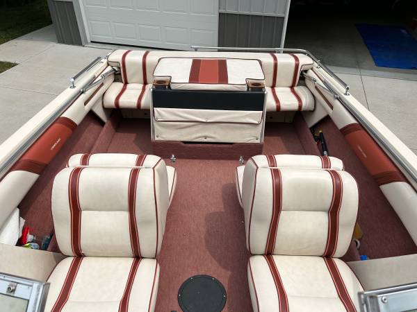1988 Crestliner, dovoz USA — foto 2 z 4