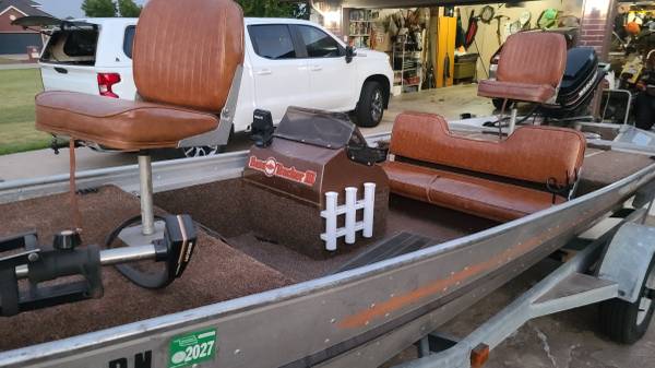 1984 Tracker, dovoz USA — foto 3 z 10