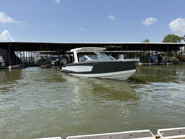 2021 MasterCraft, dovoz USA — foto 5 z 12
