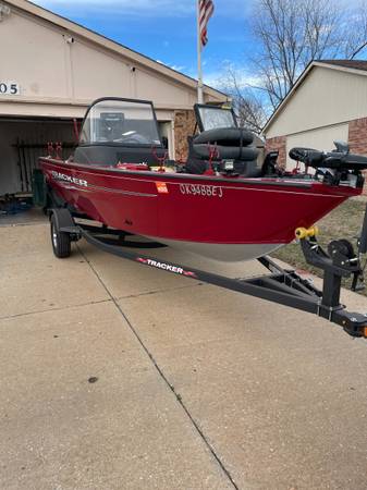 2024 Tracker, dovoz USA — foto 3 z 3