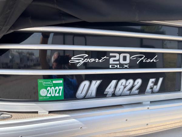2023 Tracker, dovoz USA — foto 2 z 12