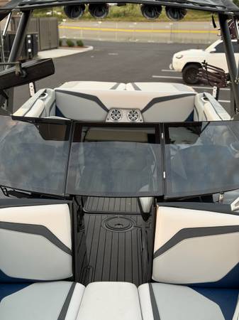2017 Axis, dovoz USA — foto 10 z 12