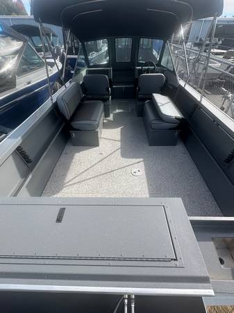2026 Crestliner, dovoz USA — foto 4 z 10