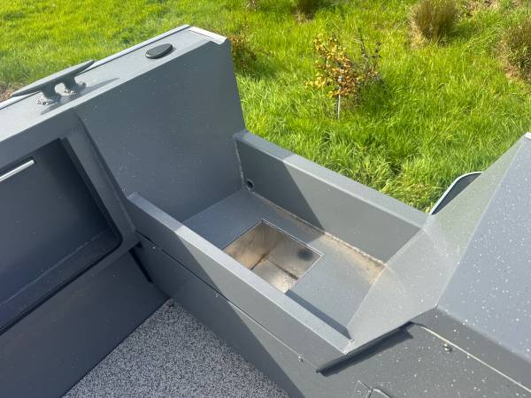 2026 Crestliner, dovoz USA — foto 9 z 10