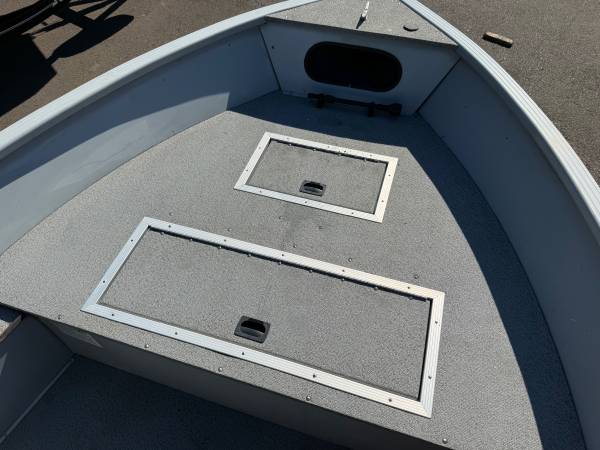 2020 Lowe, dovoz USA — foto 4 z 7