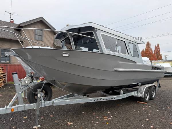 2026 Crestliner, dovoz USA — foto 1