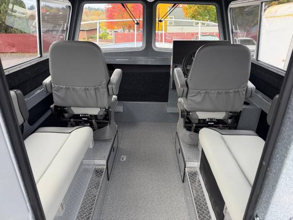 2026 Crestliner, dovoz USA — foto 12 z 12