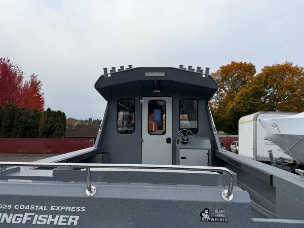 2026 Crestliner, dovoz USA — foto 6 z 12