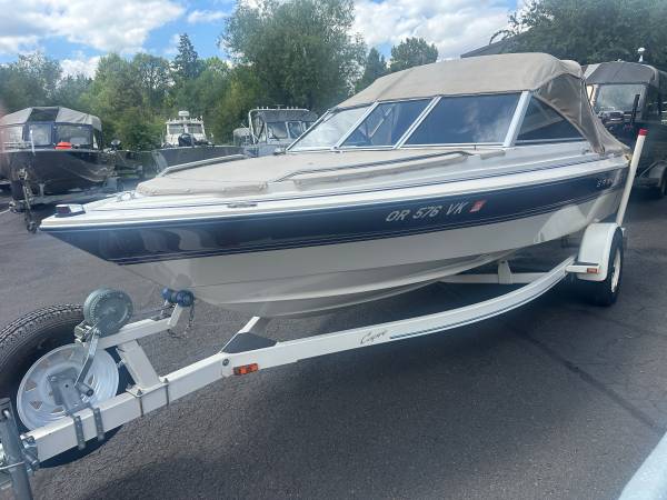 1995 Bayliner, dovoz USA — foto 2 z 2