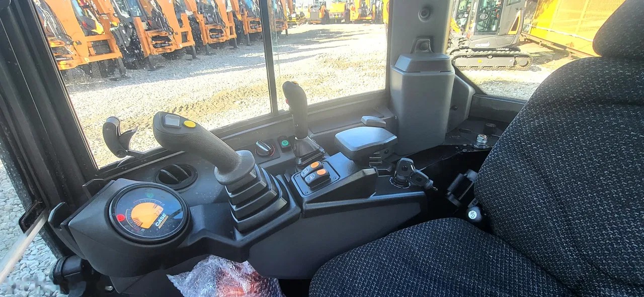 2025 Case CX19D, 5 mth, dovoz Skladem v EU — foto 8 z 11