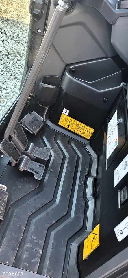 2025 Case CX17D, 5 mth, dovoz Skladem v EU — foto 9 z 11