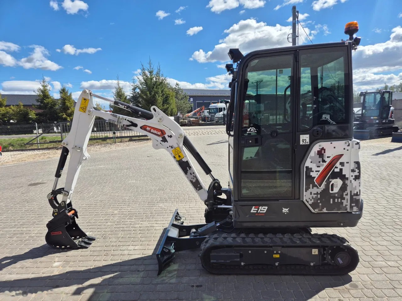 2026 Bobcat E19, dovoz Skladem v EU — foto 7 z 19
