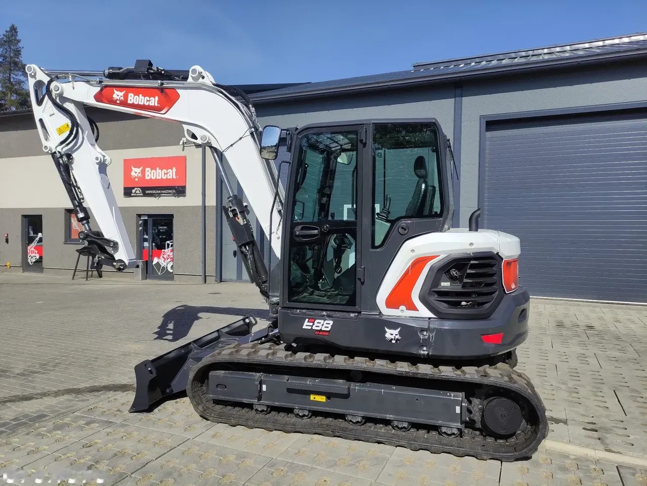 2026 Bobcat E88, dovoz Skladem v EU — foto 8 z 14