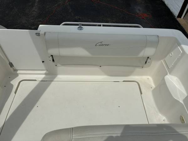 Bayliner, dovoz USA — foto 8 z 12